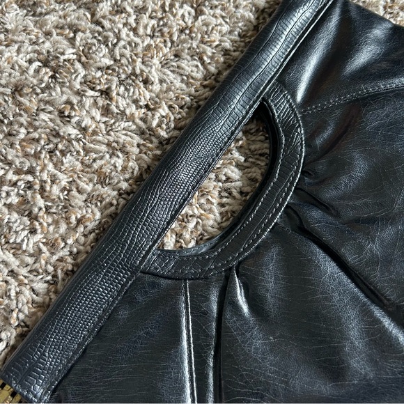 Azok Vintage Leather Clutch - Picture 5 of 15